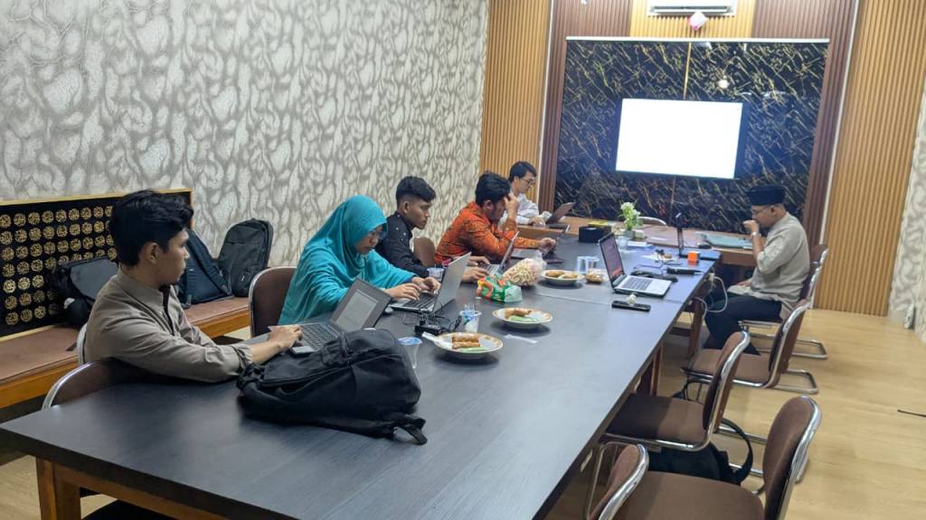 LPM UM Metro Dampingi Pengisian Borang Akreditasi Prodi S1 KPI